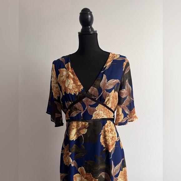 ASOS Blue and Yellow flower Dress, flutter sleeve - Picture 4 of 11